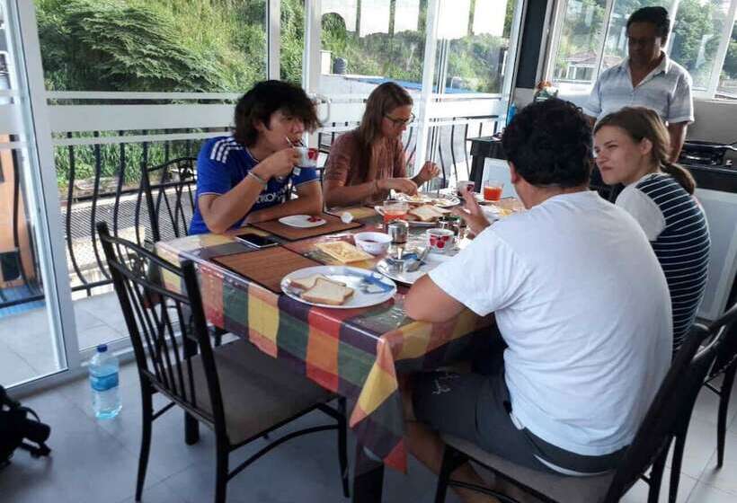 酒店 Kandy City Rooms & Hostel