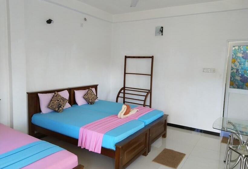 酒店 Kandyan Holiday Center