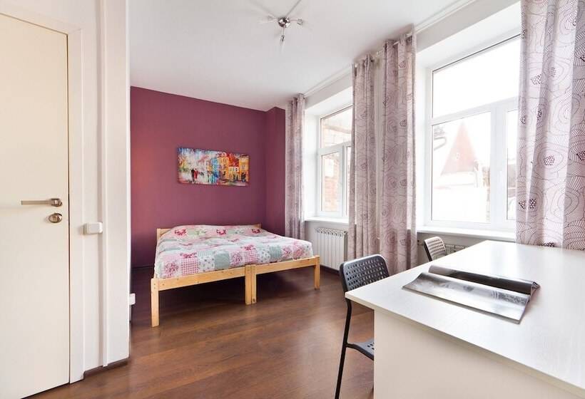 בית מלון כפרי Karlov Most Hostel