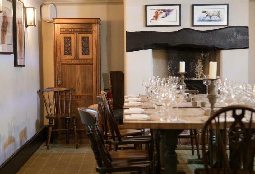 בית מלון כפרי King John Inn