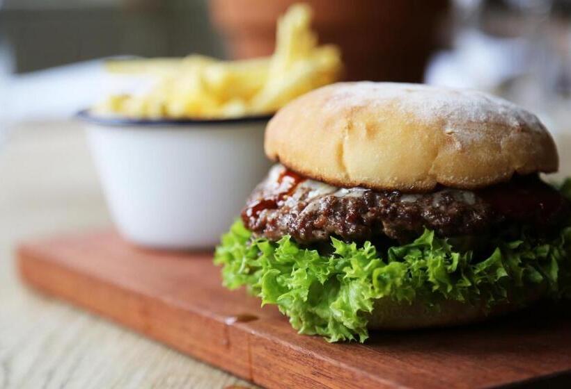 בית מלון כפרי King John Inn