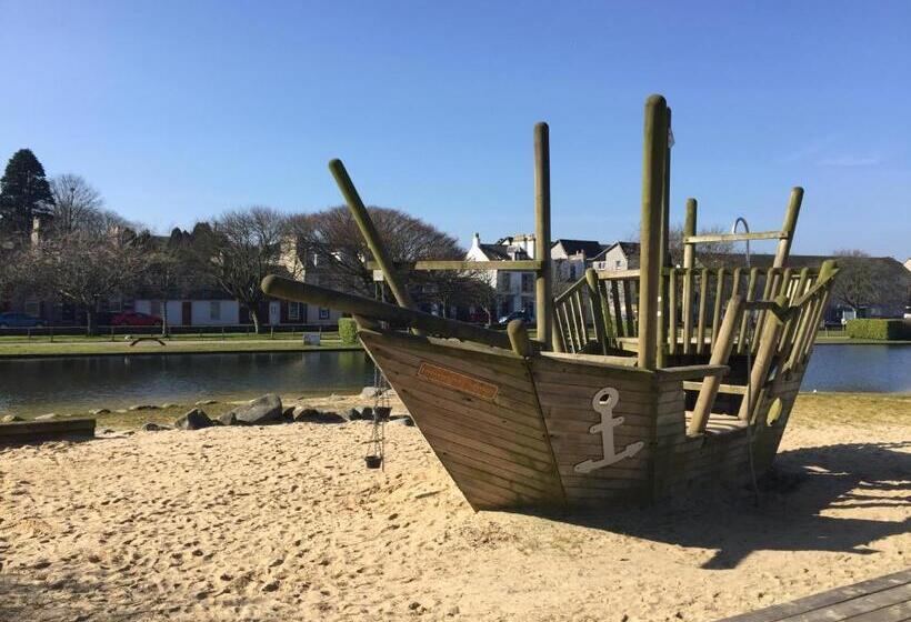 בית מלון כפרי Lakeview Guest House