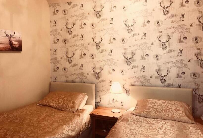 בית מלון כפרי Lakeview Guest House