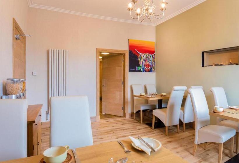 בית מלון כפרי Lakeview Guest House