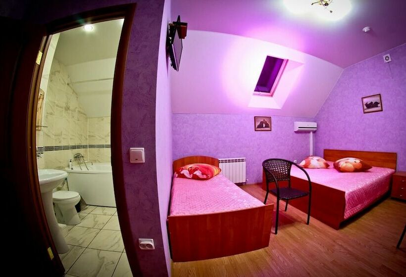 هتل Medvedeff Center