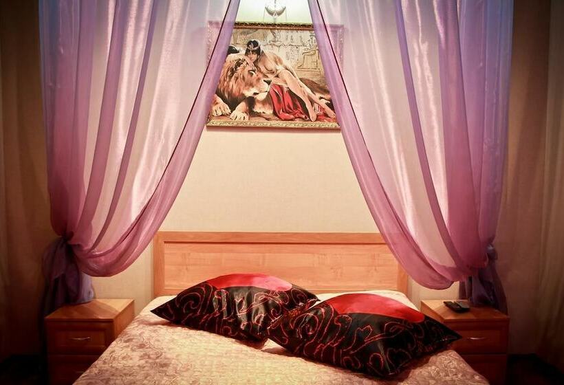 هتل Medvedeff Center