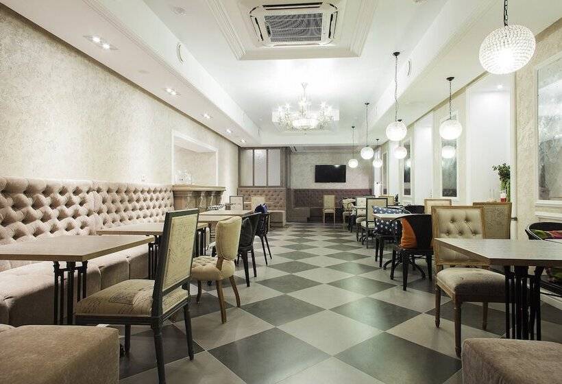 Отель Mikhail Strogov