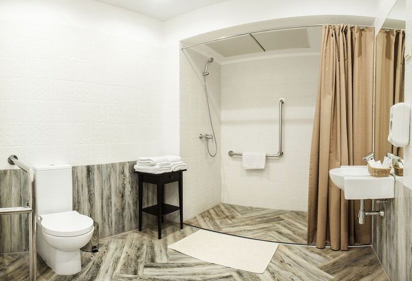 Отель Mikhail Strogov