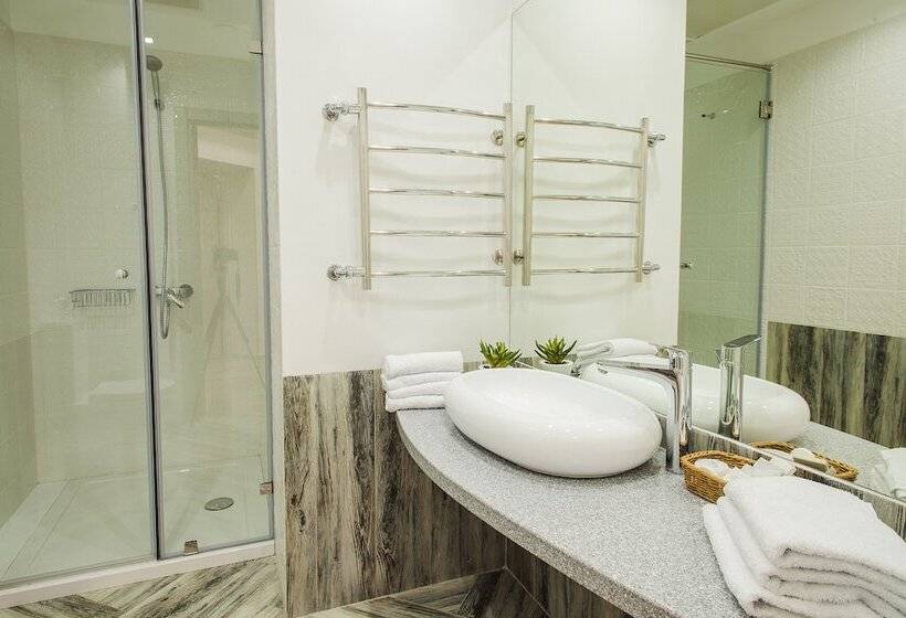 Отель Mikhail Strogov