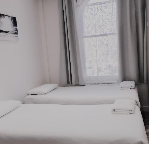 Отель Namaste Palace