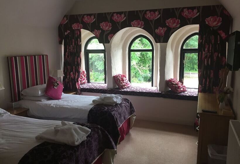 هتل Newton Hall Guest House