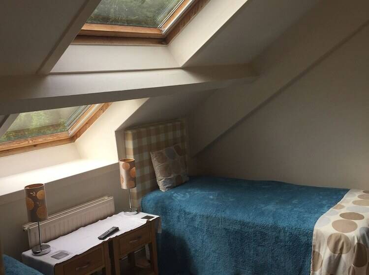 هتل Newton Hall Guest House