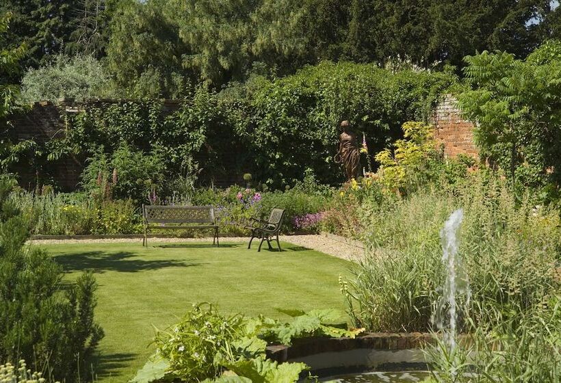 فندق Northbrook Park Mews