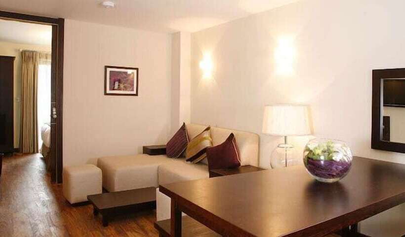 فندق Northbrook Park Mews