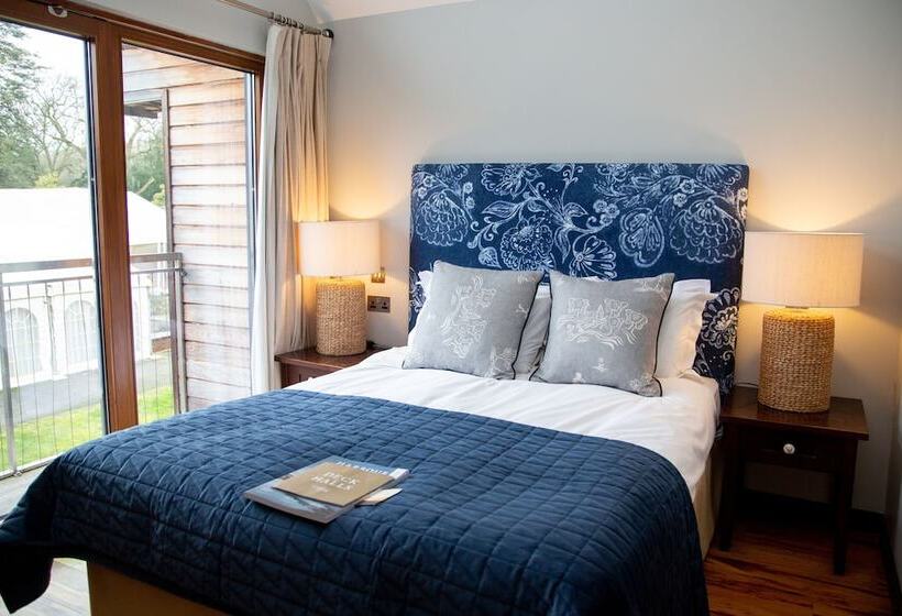 فندق Northbrook Park Mews