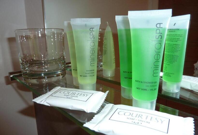 Отель Oakwood Farm Mews Chester