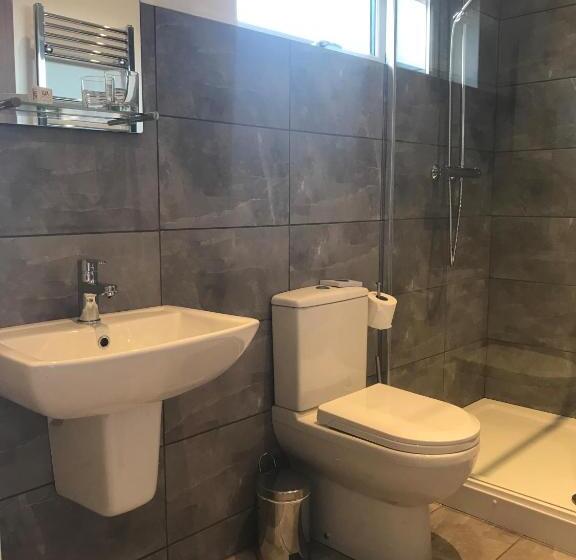 Отель Oakwood Farm Mews Chester