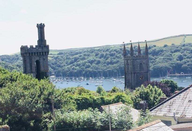 Отель Old Embassy House