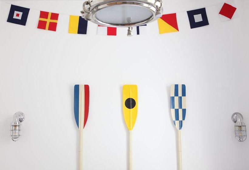 Отель Old Embassy House