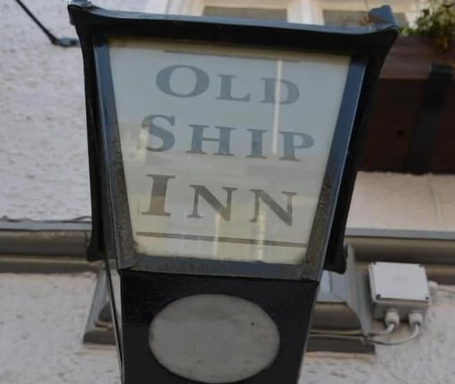 فندق Old Ship Inn