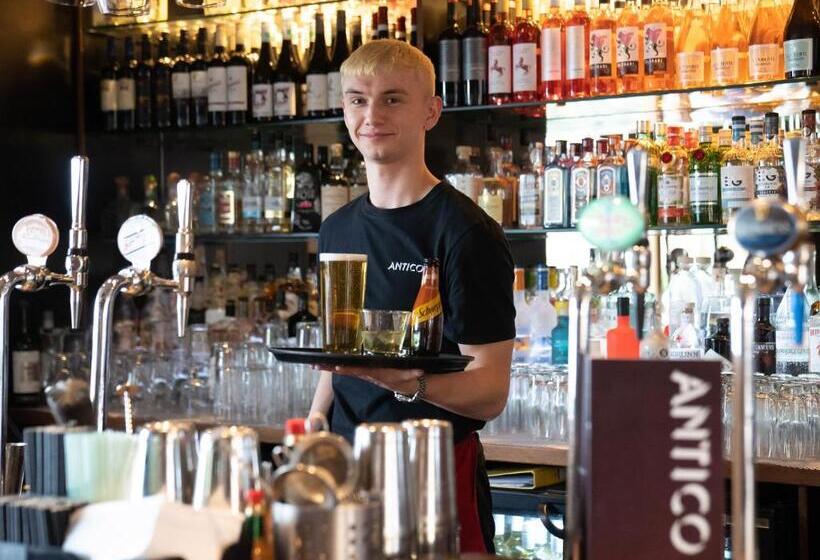 בית מלון כפרי Orocco Pier