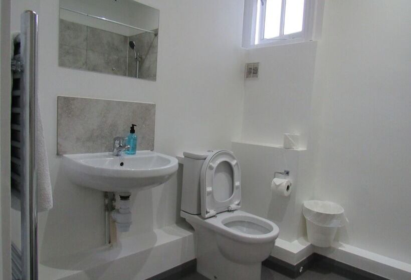 فندق Pear Tree Inn