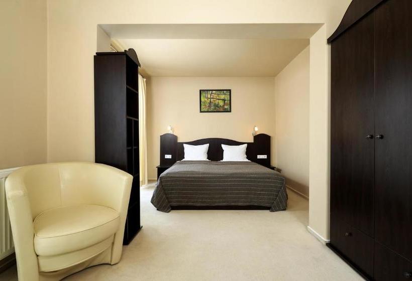 فندق Pensiunea Hugo