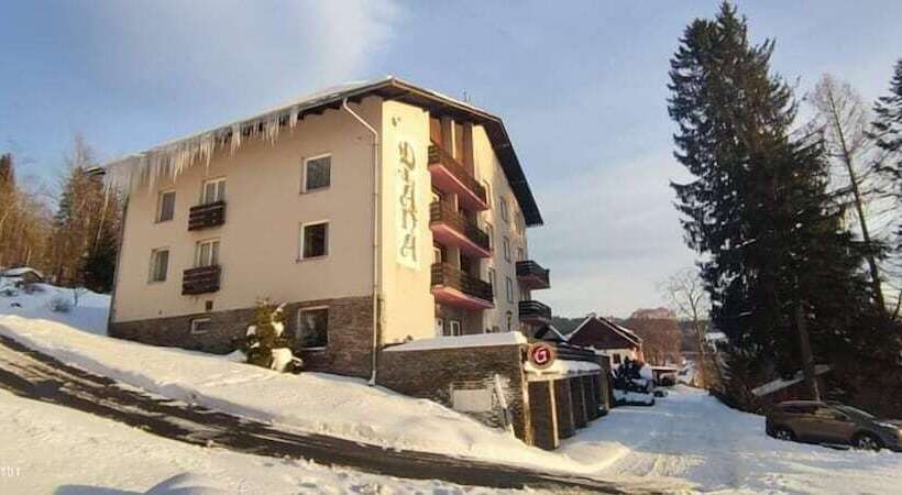 酒店 Penzion Diana