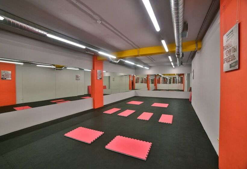 בית מלון כפרי People