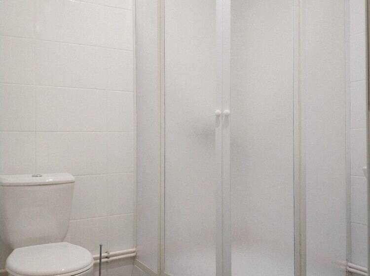 בית מלון כפרי People