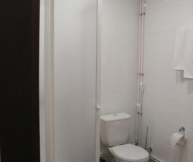 בית מלון כפרי People