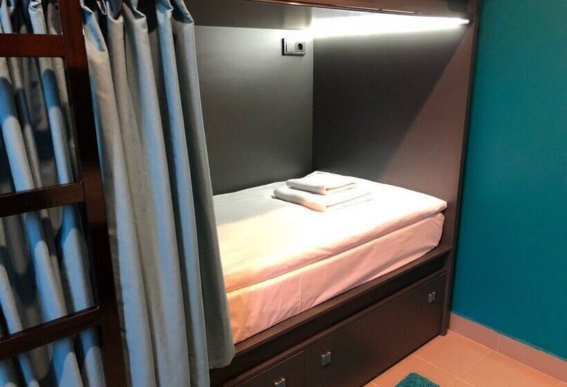 בית מלון כפרי People