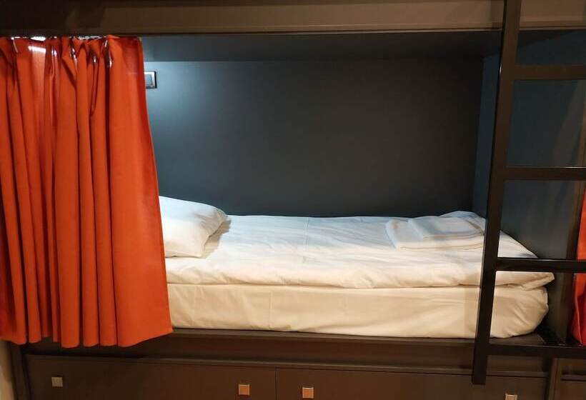 בית מלון כפרי People