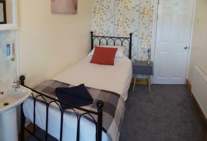 בית מלון כפרי Phoenix Guest House