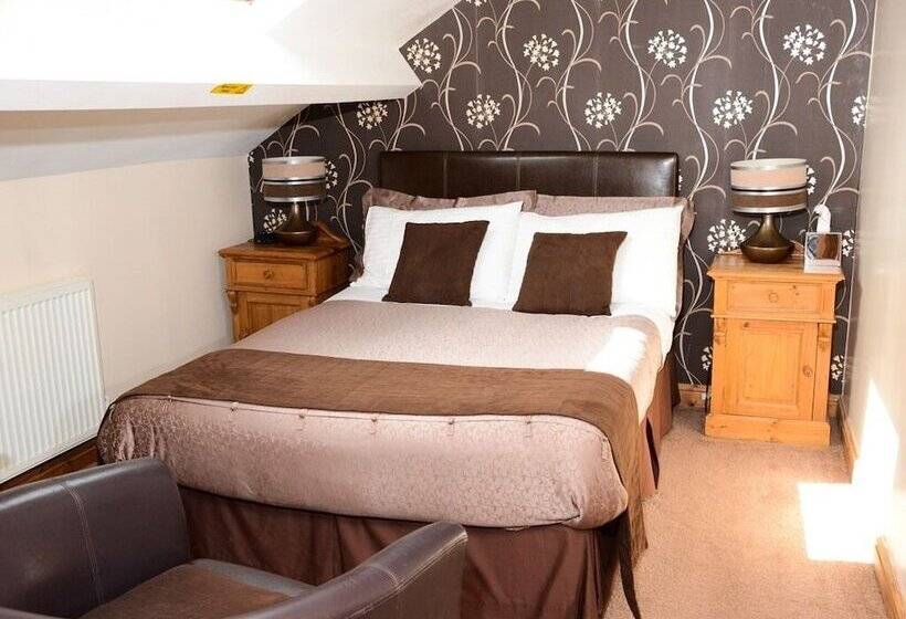 בית מלון כפרי Pinewood House