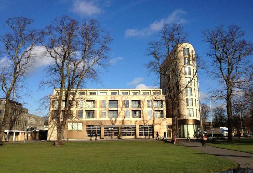 호텔 Pinnacle Apartments Central