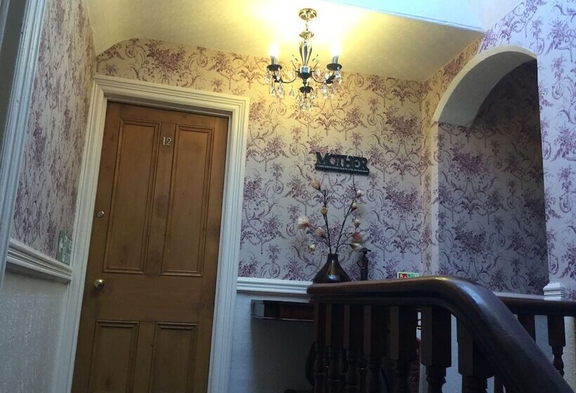 בית מלון כפרי Plas Llwyd Guest House