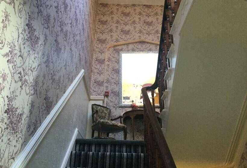 בית מלון כפרי Plas Llwyd Guest House