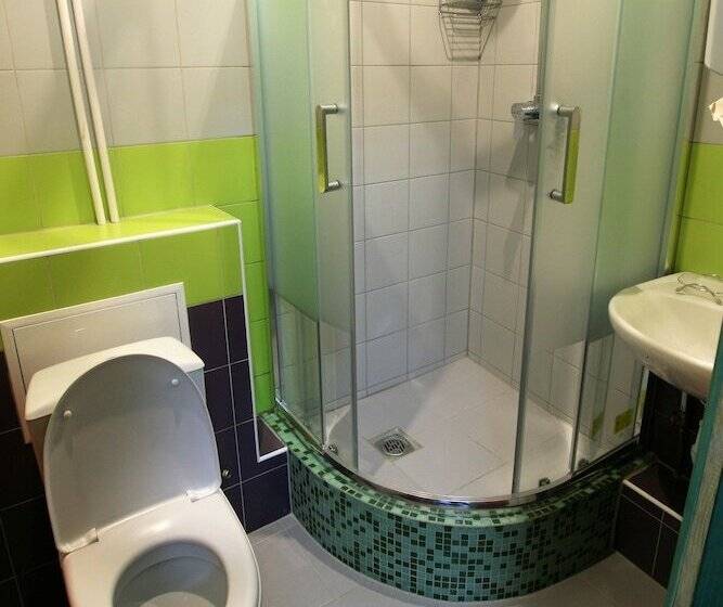 ホテル Reshetnikov Hostel