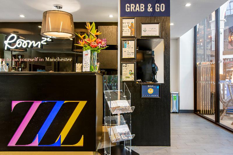 호텔 Roomzzz Manchester Victoria