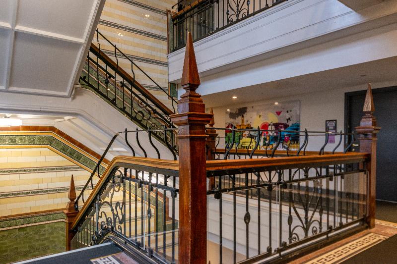 호텔 Roomzzz Manchester Victoria