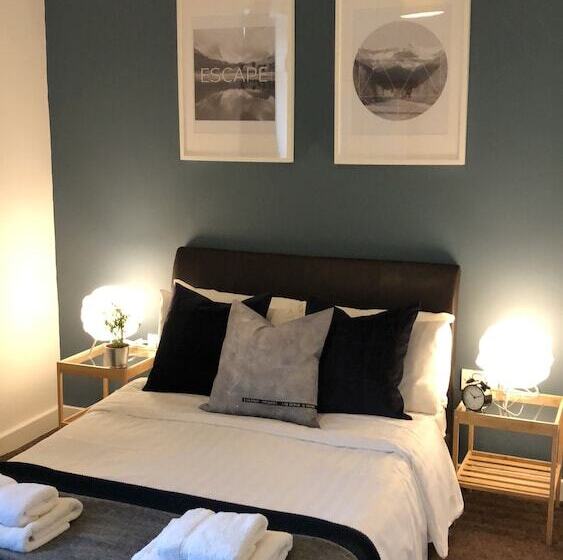 בית מלון כפרי Rufford Court