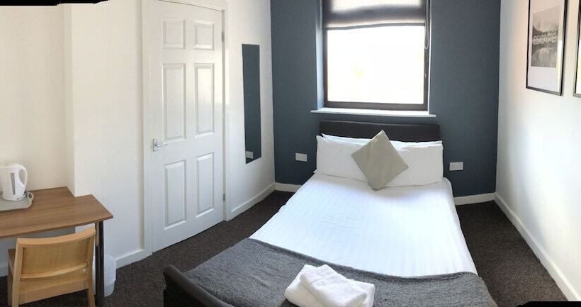 בית מלון כפרי Rufford Court