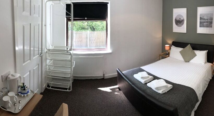 בית מלון כפרי Rufford Court