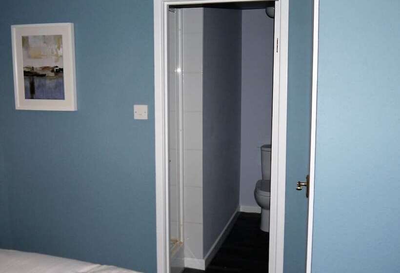 Отель Skyline Guesthouse