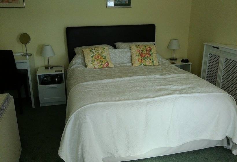 Отель Strathy Inn