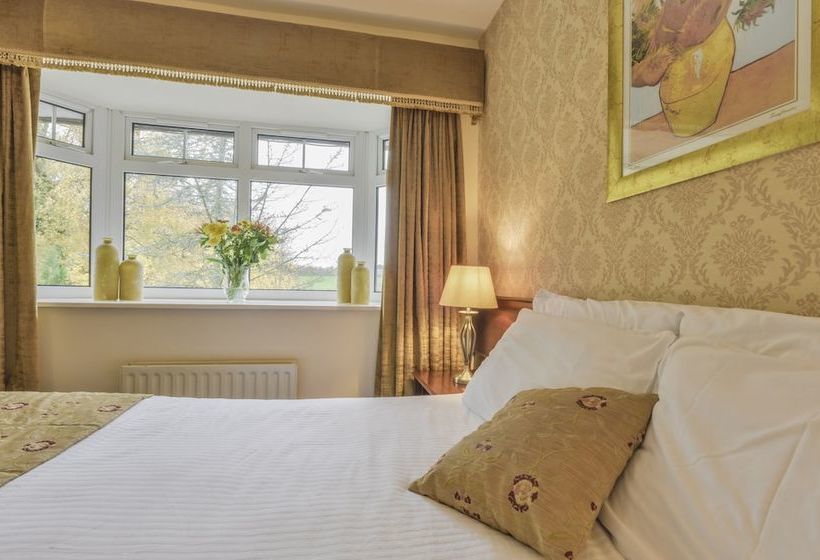 Отель The Bushtown & Spa