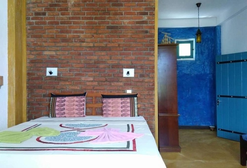 Отель The Change