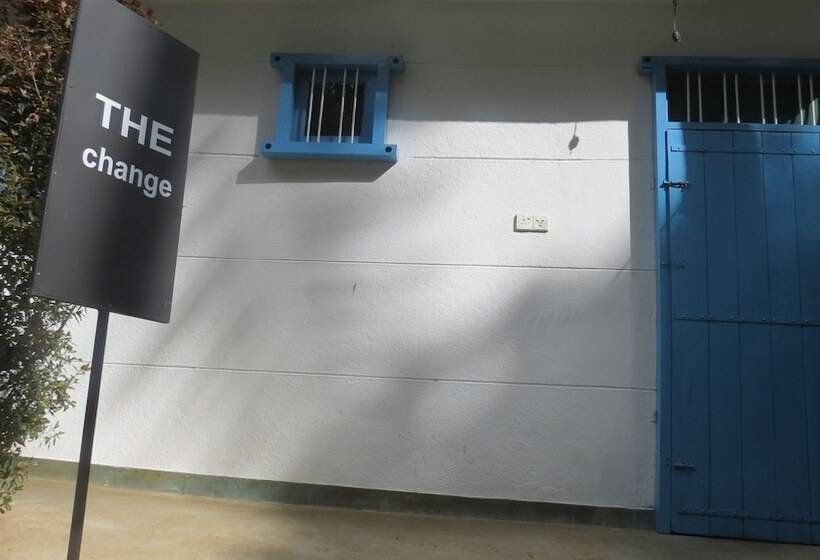 Отель The Change