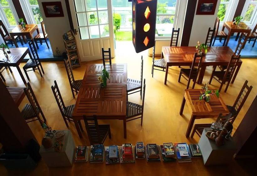 Отель The Change